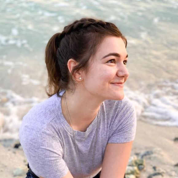 Meet your Posher, Ingrid - Picture 1 of 1